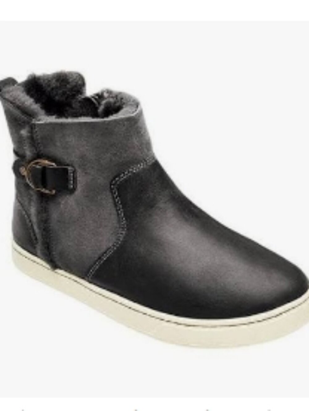 The OluKai Women’s Pehuea Hulu Boot in black and gray, Like New, 7B